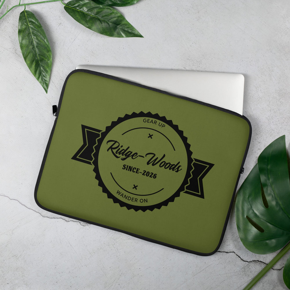TeBar-design Laptop Sleeve Green and Black Laptop Sleeve with Faux Fur Lining 9030938_10985 Green and Black Laptop Sleeve | Protective Tech Gear