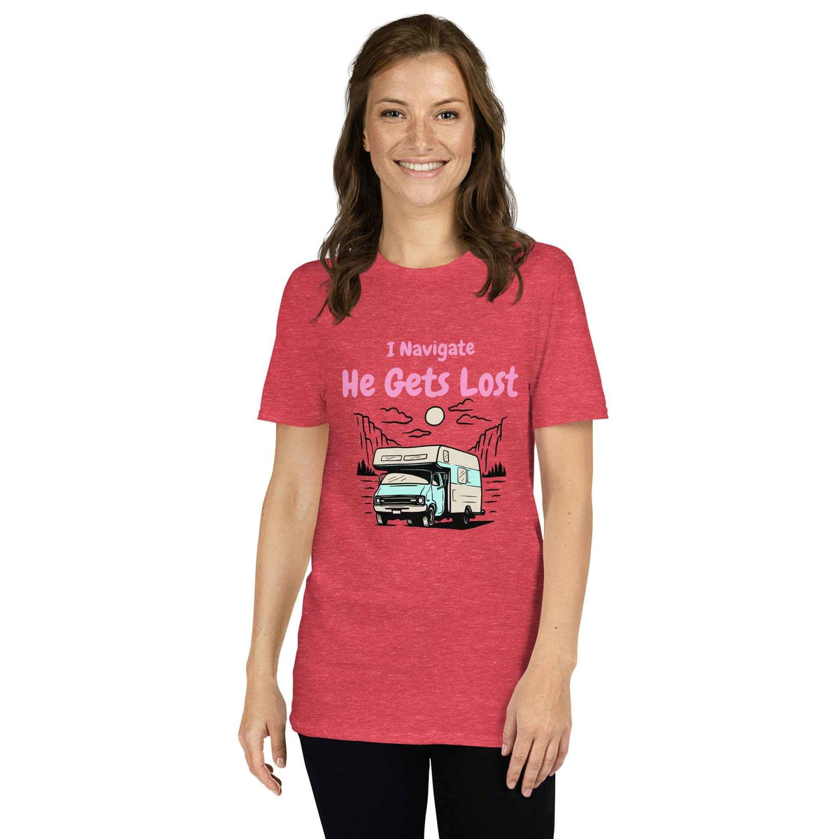 TeBar-design T-SHIRT Vanlife T-Shirt voor Vrouwen - I Navigate, He Gets Lost Vanlife T-Shirt Vrouwen | I Navigate, He Gets Lost