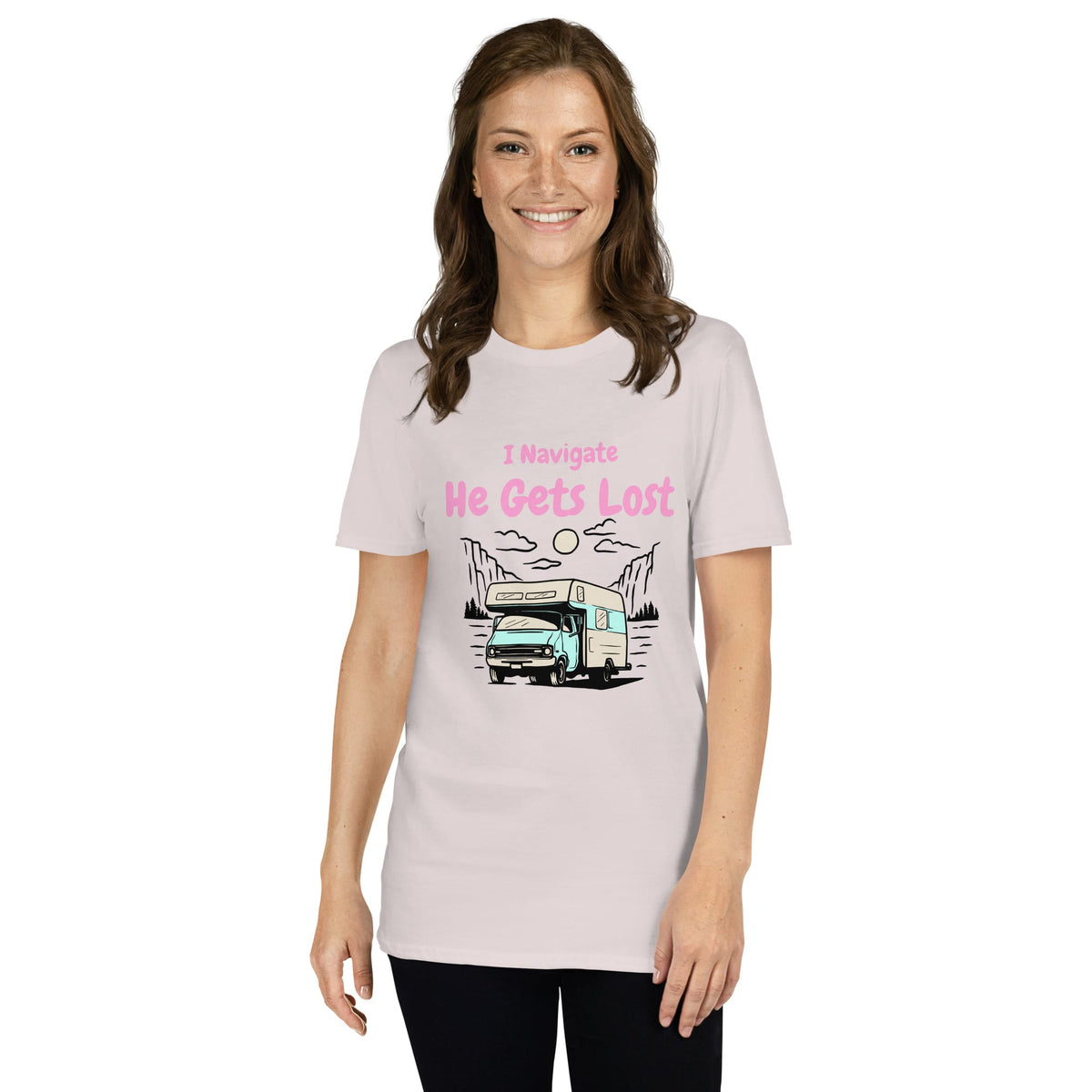 TeBar-design T-SHIRT Vanlife T-Shirt voor Vrouwen - I Navigate, He Gets Lost Vanlife T-Shirt Vrouwen | I Navigate, He Gets Lost